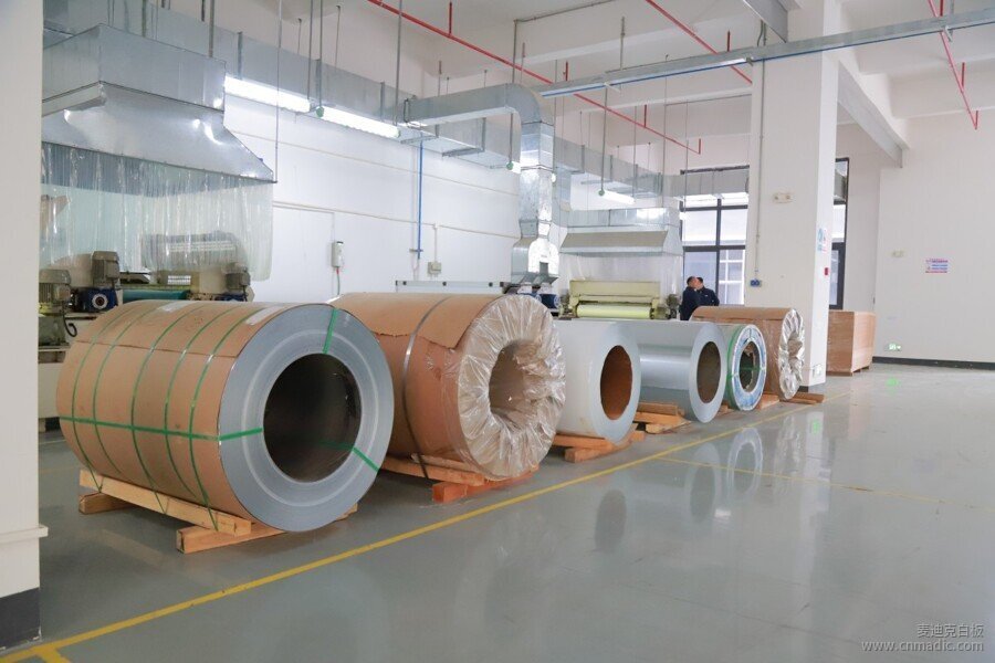 「白板百科」為什么傳統(tǒng)磁吸白板的最大寬度是120厘米？